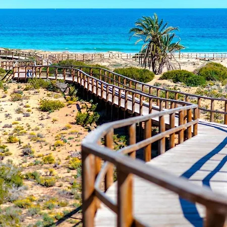Apartmán Charming With A Balcony In Gran Playa Santa Pola