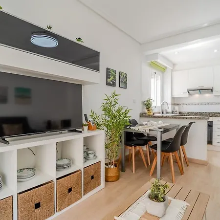 Apartmán Charming With A Balcony In Gran Playa